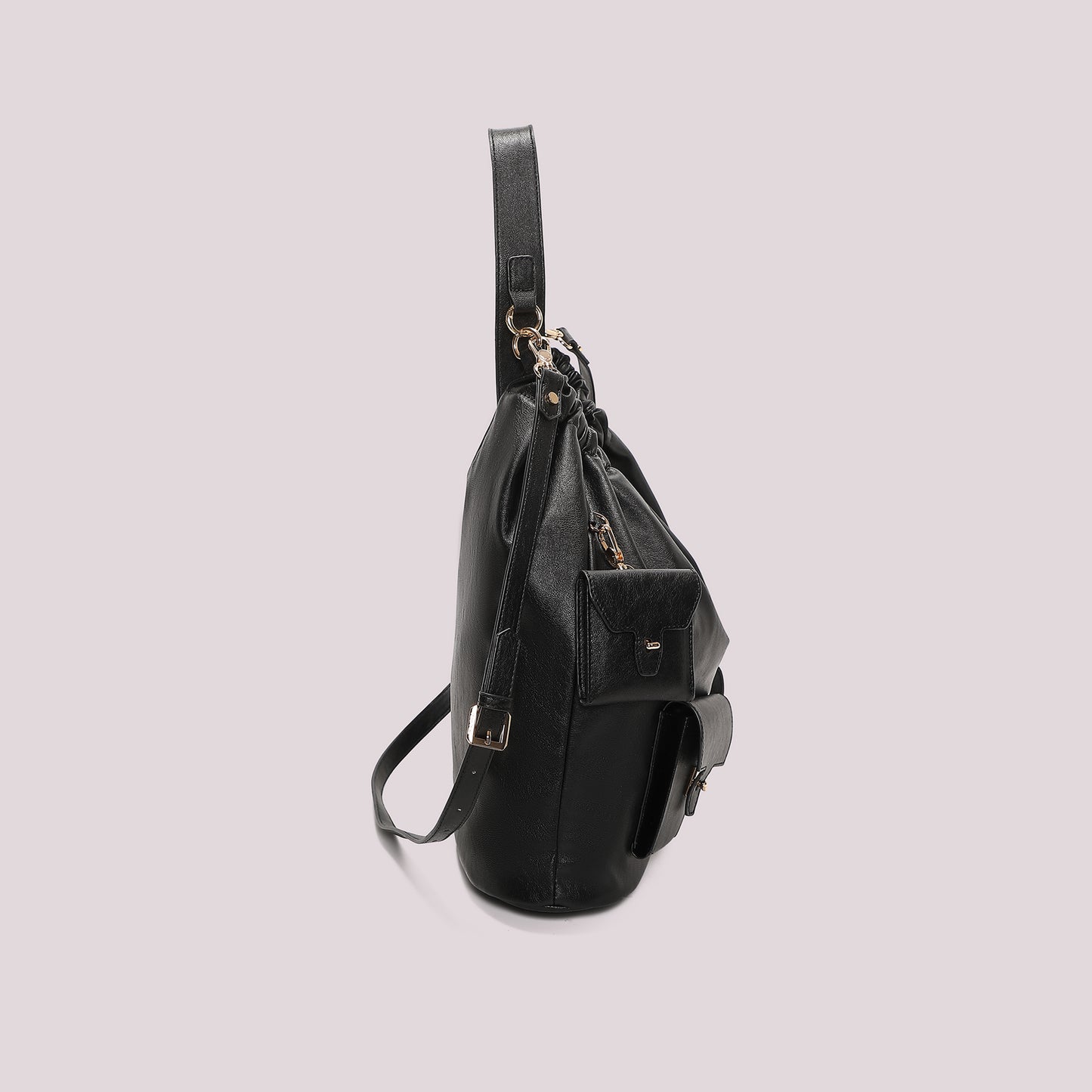 BORSA A SPALLA CON TASCHE