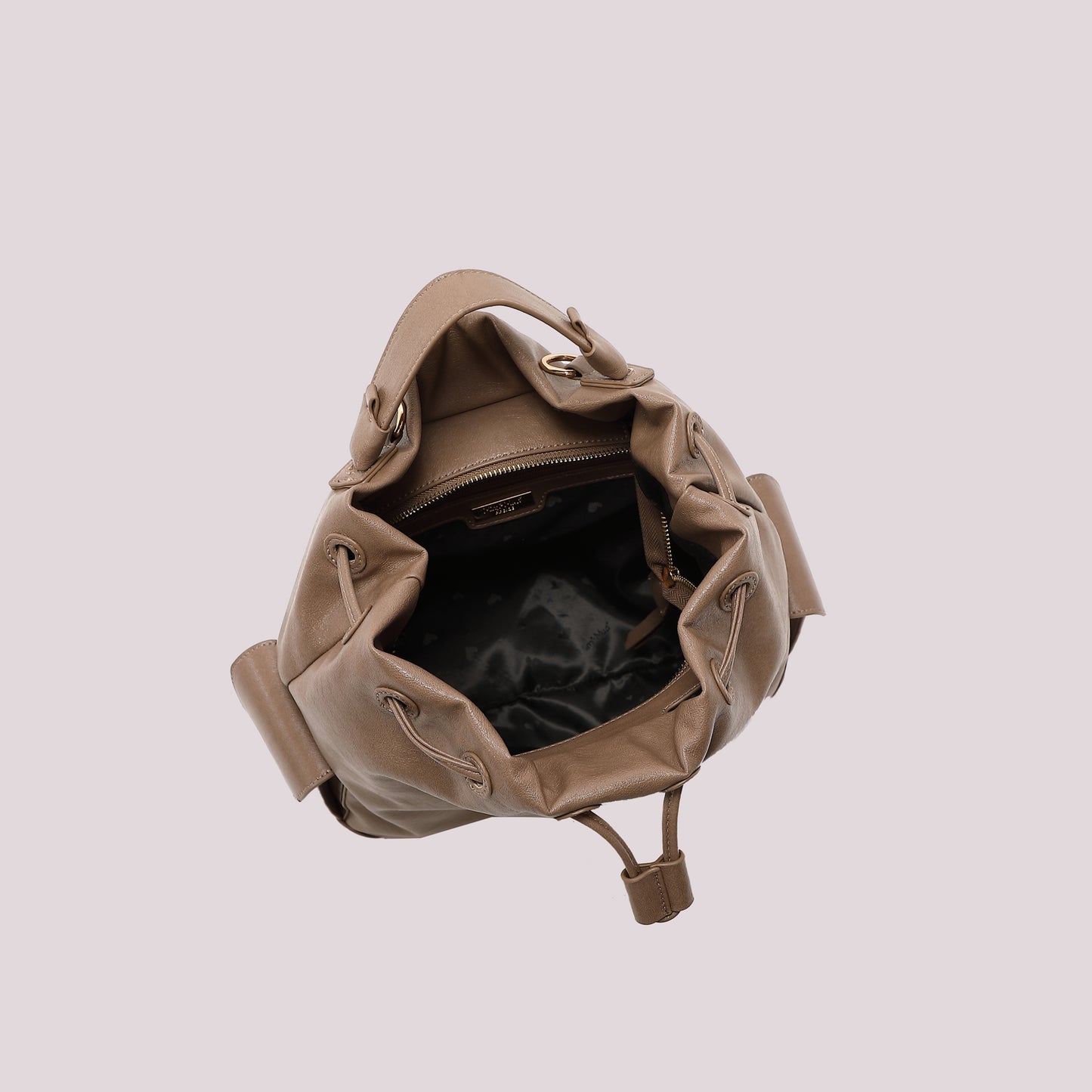 ZAINO CON TASCHE