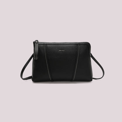 BORSA A BUSTA CON PICCOLE BORCHIE