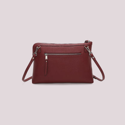 BORSA A BUSTA CON PICCOLE BORCHIE