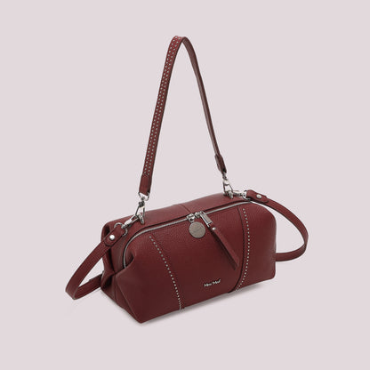 BORSA A SPALLA CON PICCOLE BORCHIE