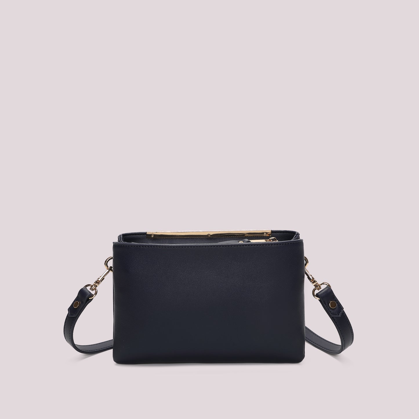 BORSA A TRACOLLA CON DETTAGLIO DORATO
