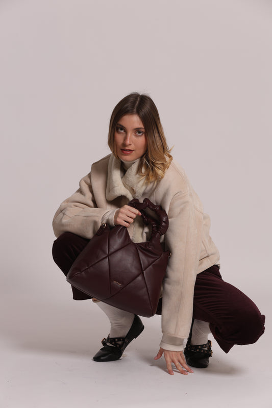 BORSA A SPALLA MORBIDA TRAPUNTATA