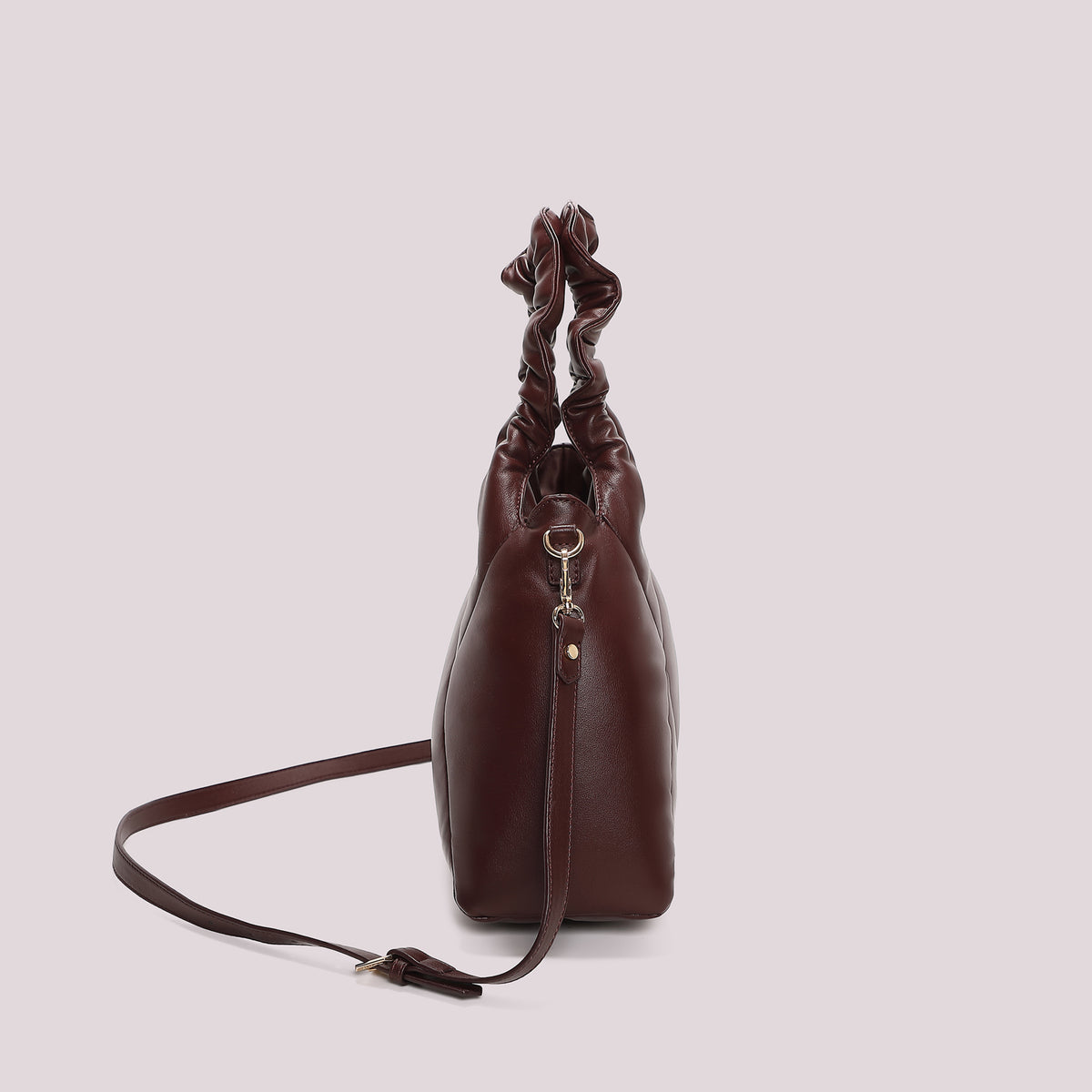 BORSA A SPALLA MORBIDA TRAPUNTATA