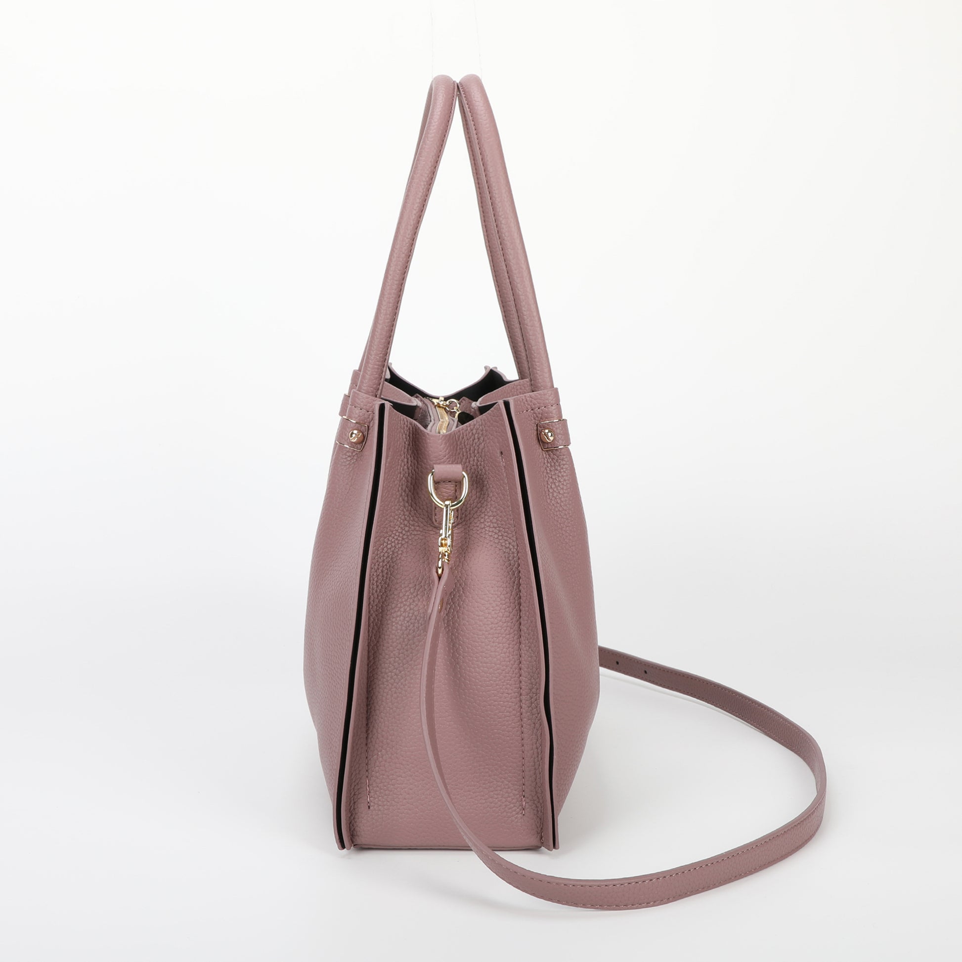 BORSA A SPALLA CON RIFINITURE IN TINTA