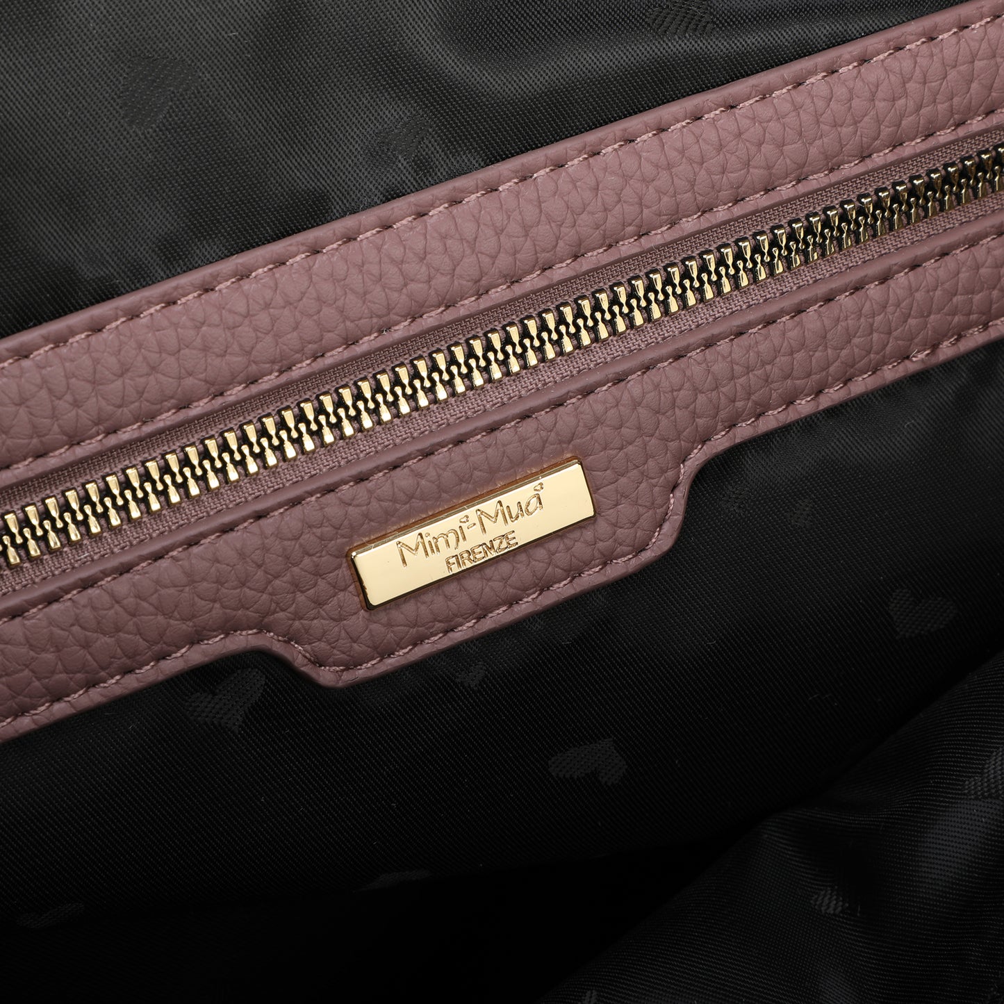 BORSA A SPALLA CON RIFINITURE IN TINTA