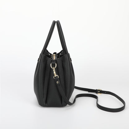 BORSA A MANO CON RIFINITURE IN TINTA
