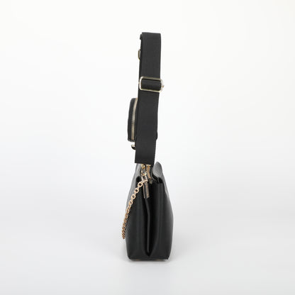 BORSA A TRACOLLA CON DETTAGLIO APPESO