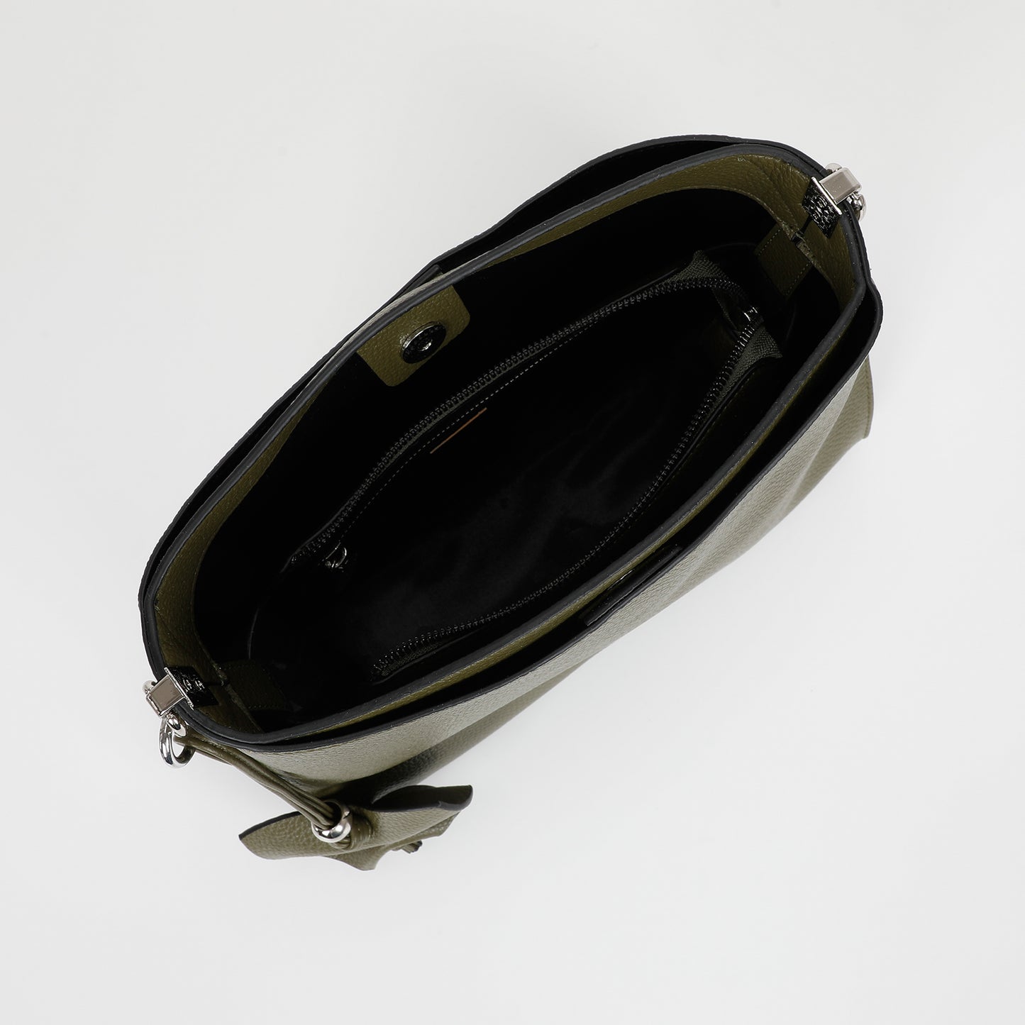 BORSA A SPALLA MEDIA CON BORDI NERI