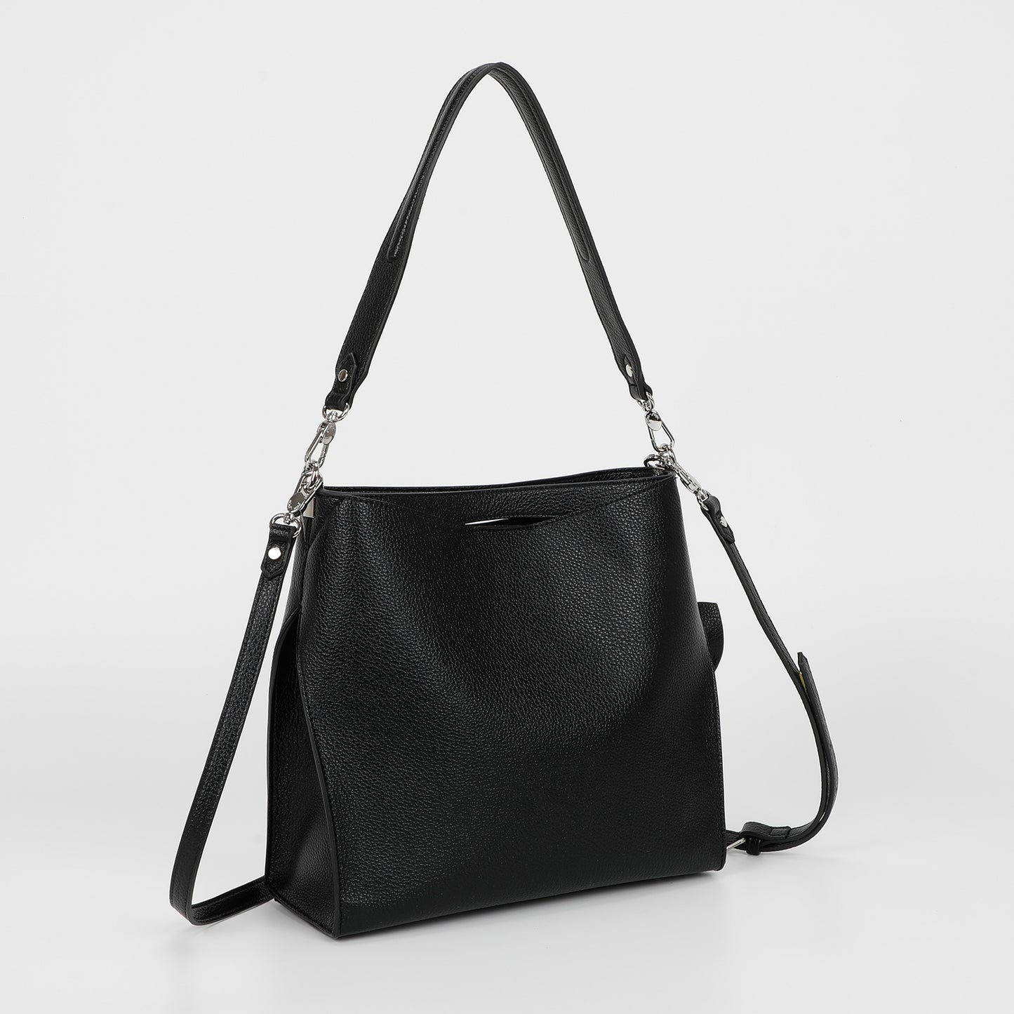 BORSA A SPALLA GRANDE CON BORDI NERI