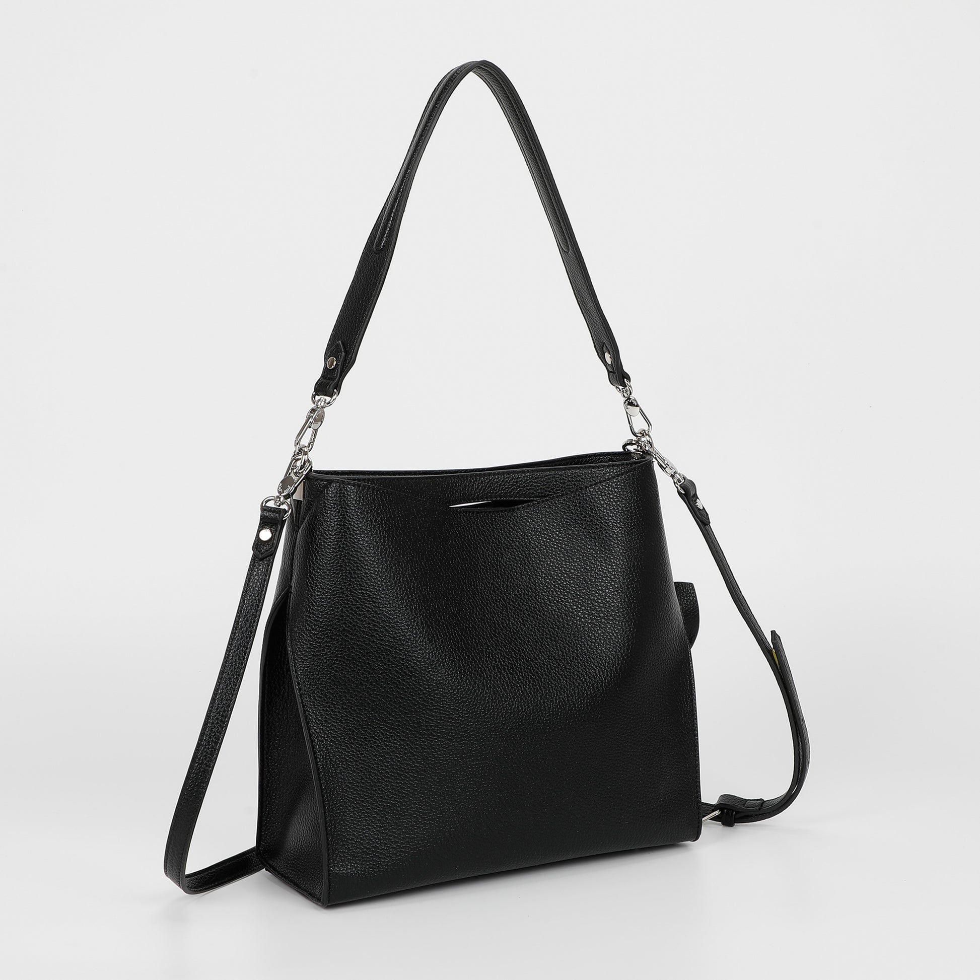 BORSA A SPALLA GRANDE CON BORDI NERI