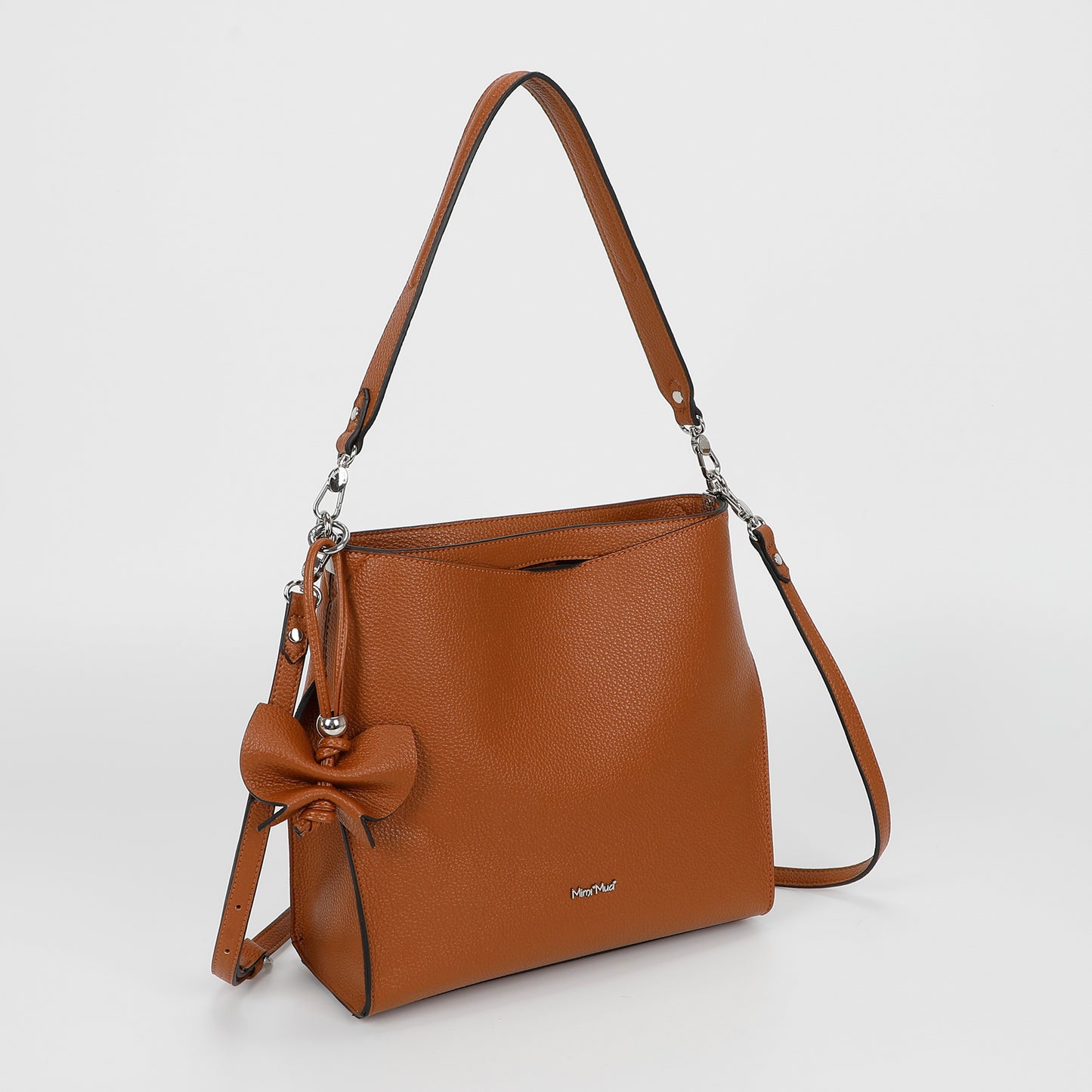 BORSA A SPALLA GRANDE CON BORDI NERI