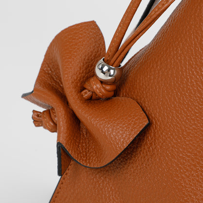 BORSA A SPALLA GRANDE CON BORDI NERI