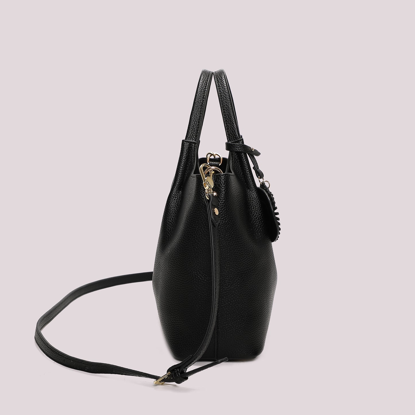 BORSA A MANO CON CHARM A FIORE