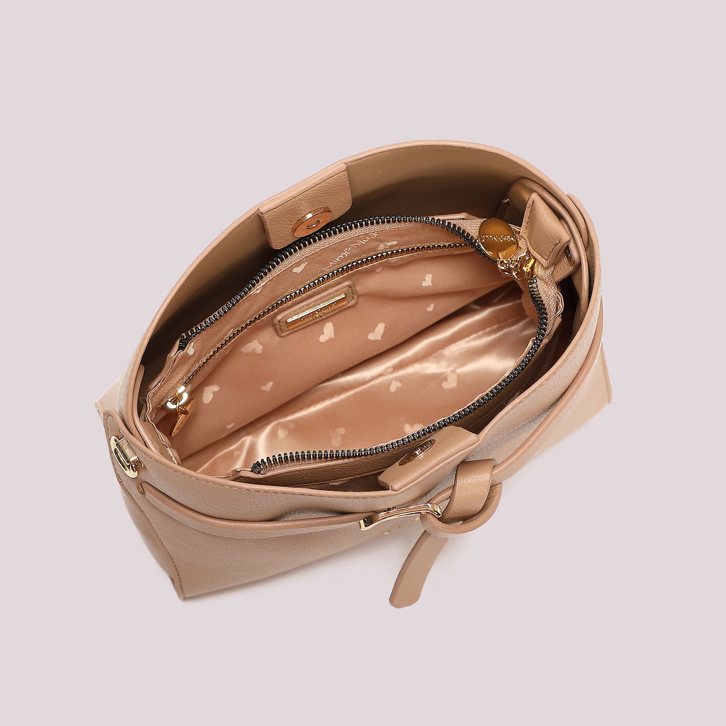 BORSA A TRACOLLA CON CINTURINO ORIZZONTALE