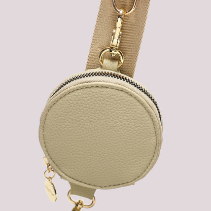 BORSA A TRACOLLA CON DETTAGLIO APPESO