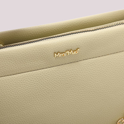 BORSA A TRACOLLA CON DETTAGLIO APPESO