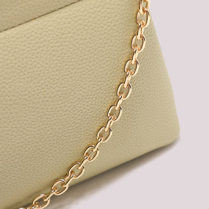 BORSA A TRACOLLA CON DETTAGLIO APPESO