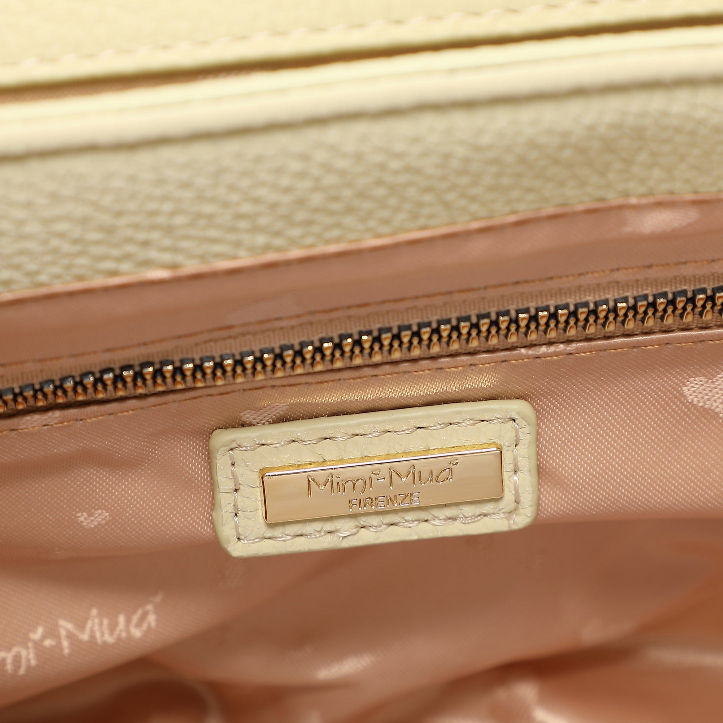 BORSA A TRACOLLA CON PATTA PATCHWORK