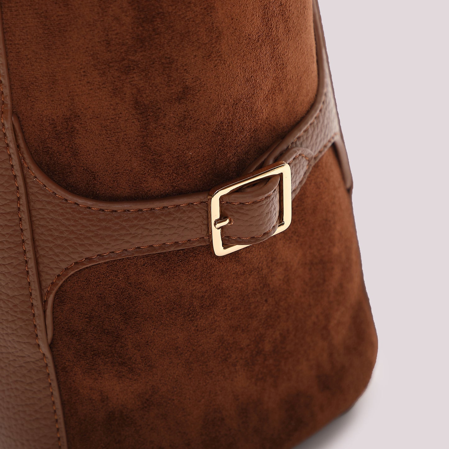 BORSA SHOPPING CON CINTURINO AL LATO