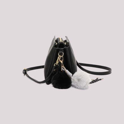 BORSA A TRACOLLA CON DETTAGLIO APPESO