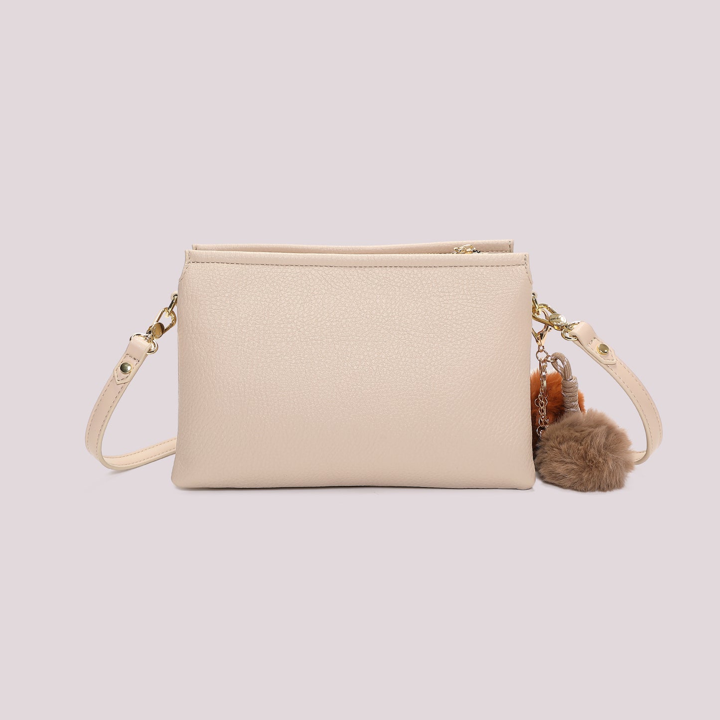 BORSA A TRACOLLA CON DETTAGLIO APPESO