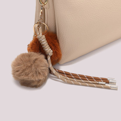 BORSA A TRACOLLA CON DETTAGLIO APPESO