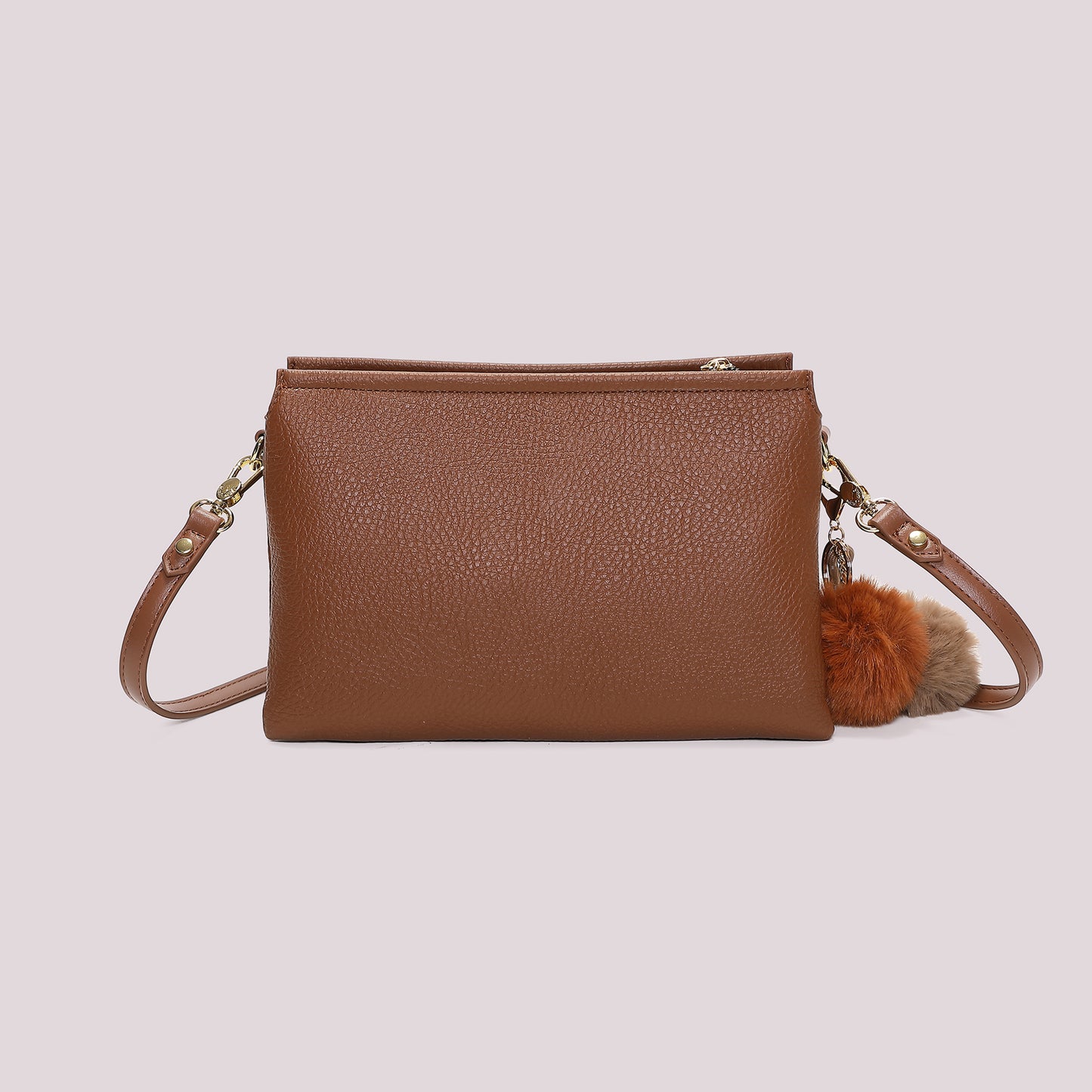 BORSA A TRACOLLA CON DETTAGLIO APPESO