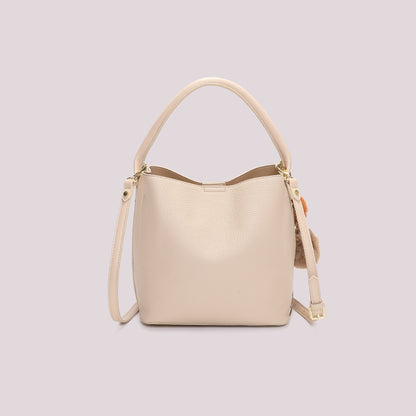 BORSA A SECCHIELLO CON DETTAGLIO APPESO