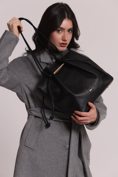 BORSA A SPALLA GRANDE CON LACCI LUNGHI