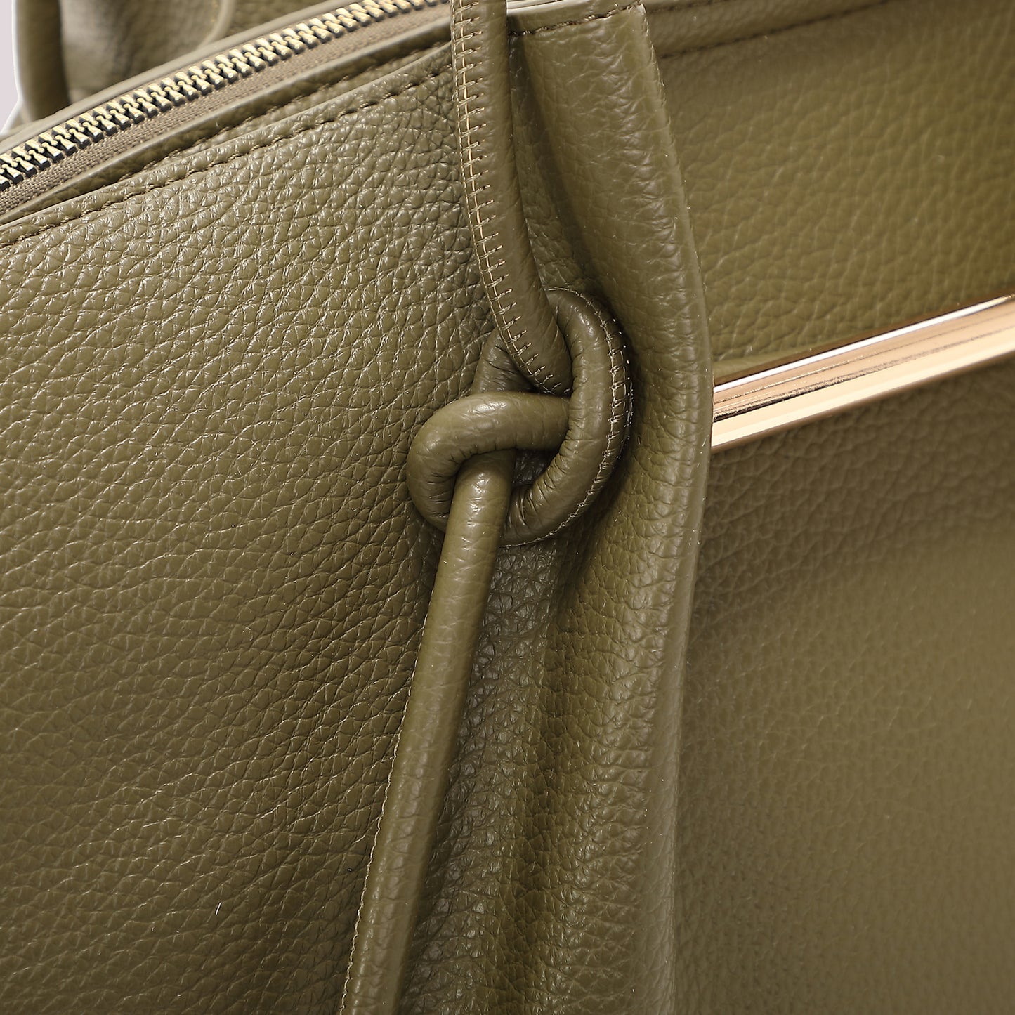 BORSA A SPALLA GRANDE CON LACCI LUNGHI