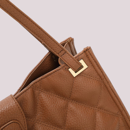 BORSA SHOPPING TRAPUNTATA CON BASE LISCIA