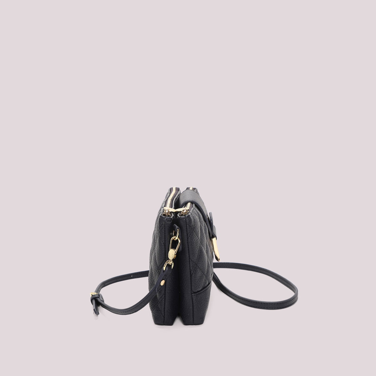 BORSA A TRACOLLA TRAPUNTATA CON BASE LISCIA