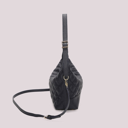 BORSA A SPALLA TRAPUNTATA CON BASE LISCIA
