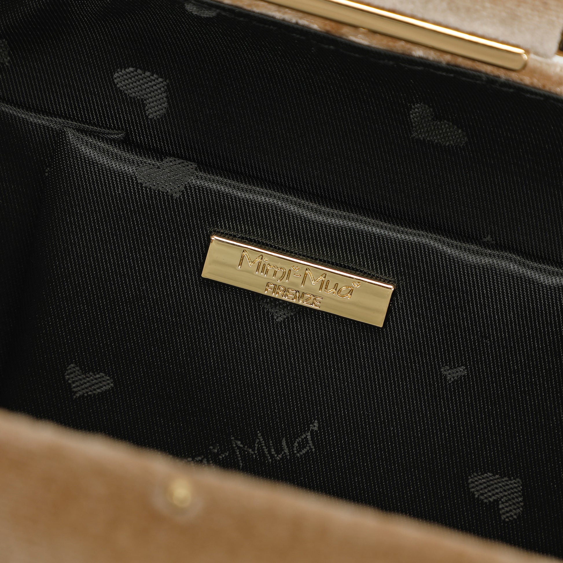 BORSA CLUTCH CON NAPPA