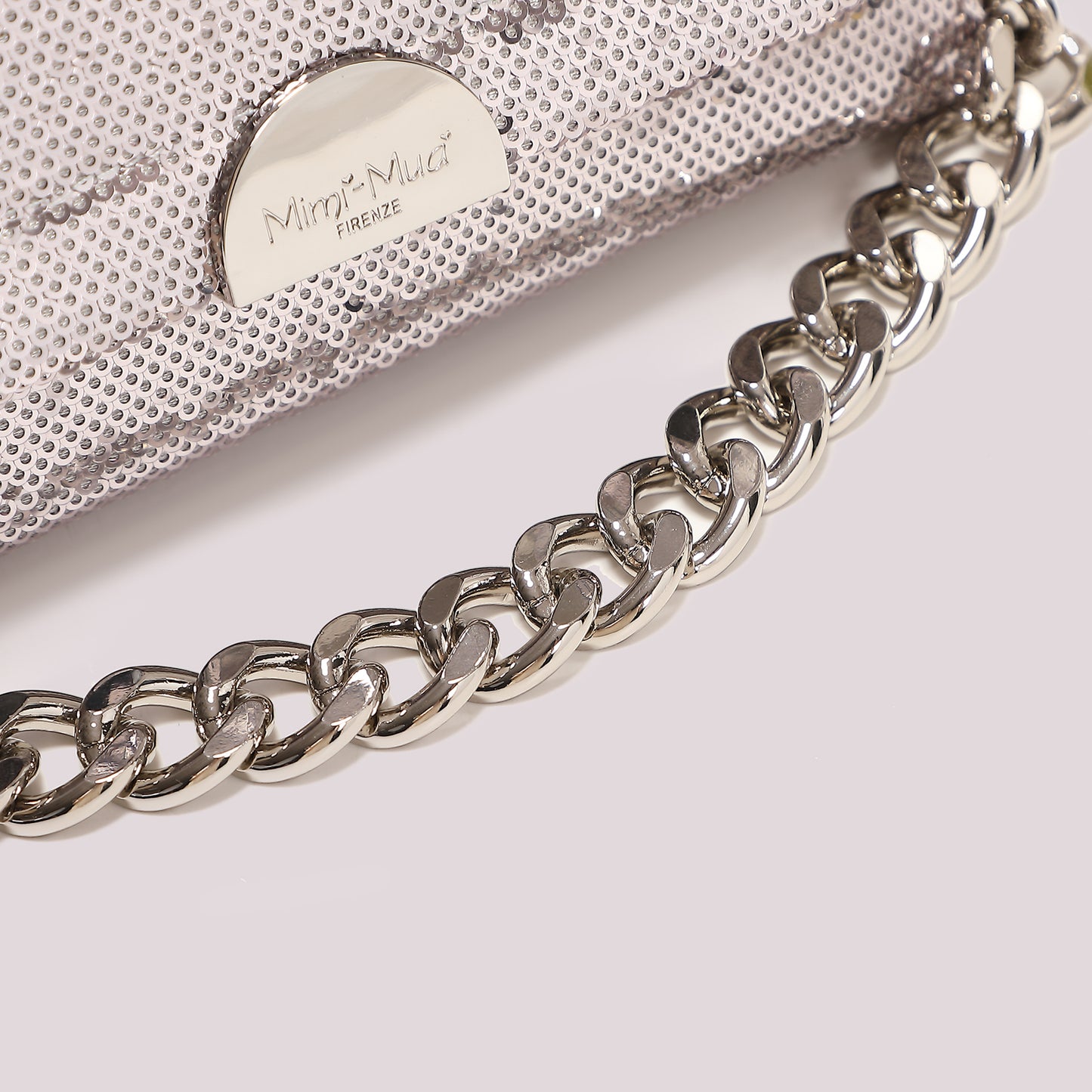 BORSA A MANO CON CATENA E PAILLETTES
