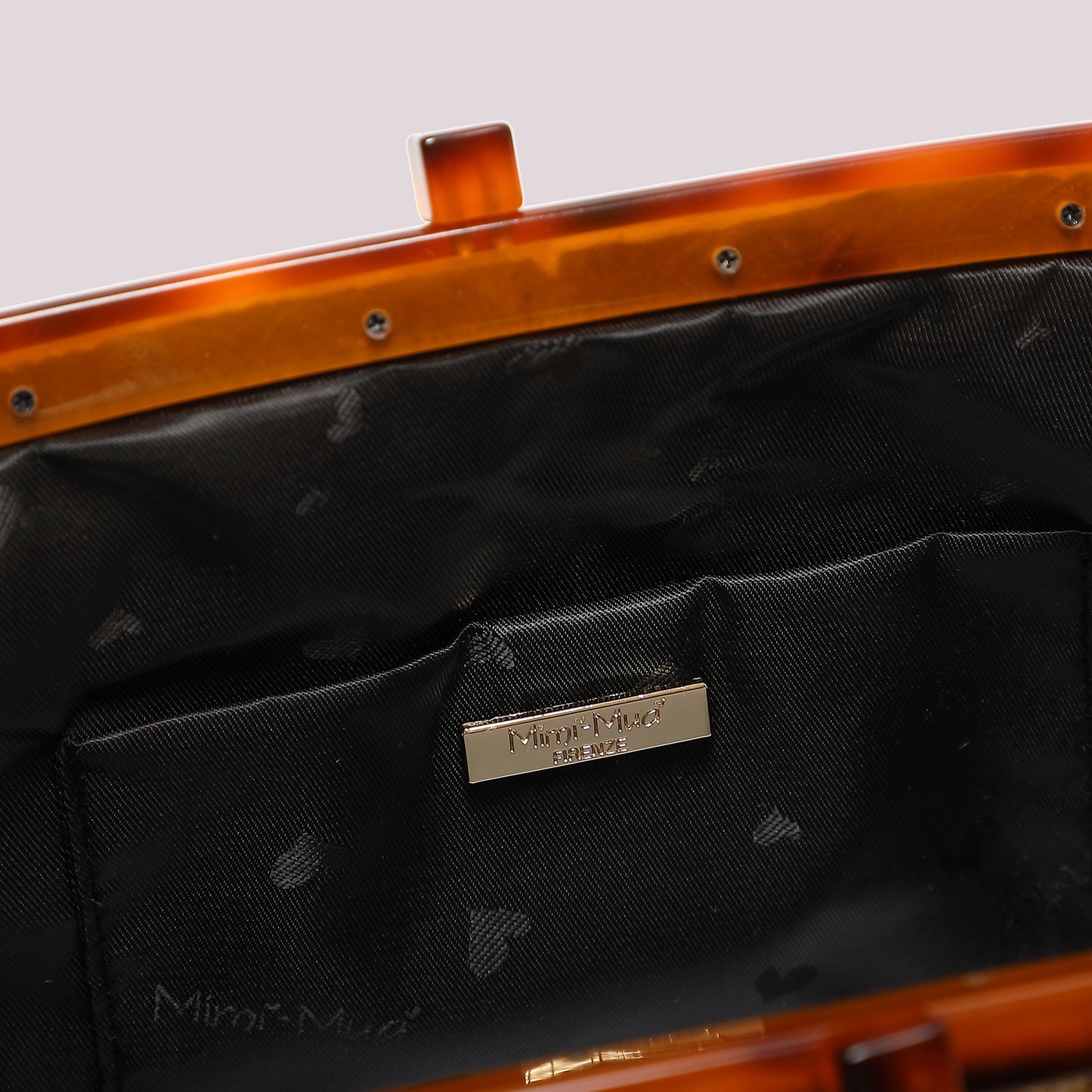 BORSA IN RAFIA CON MANICO TARTARUGATO