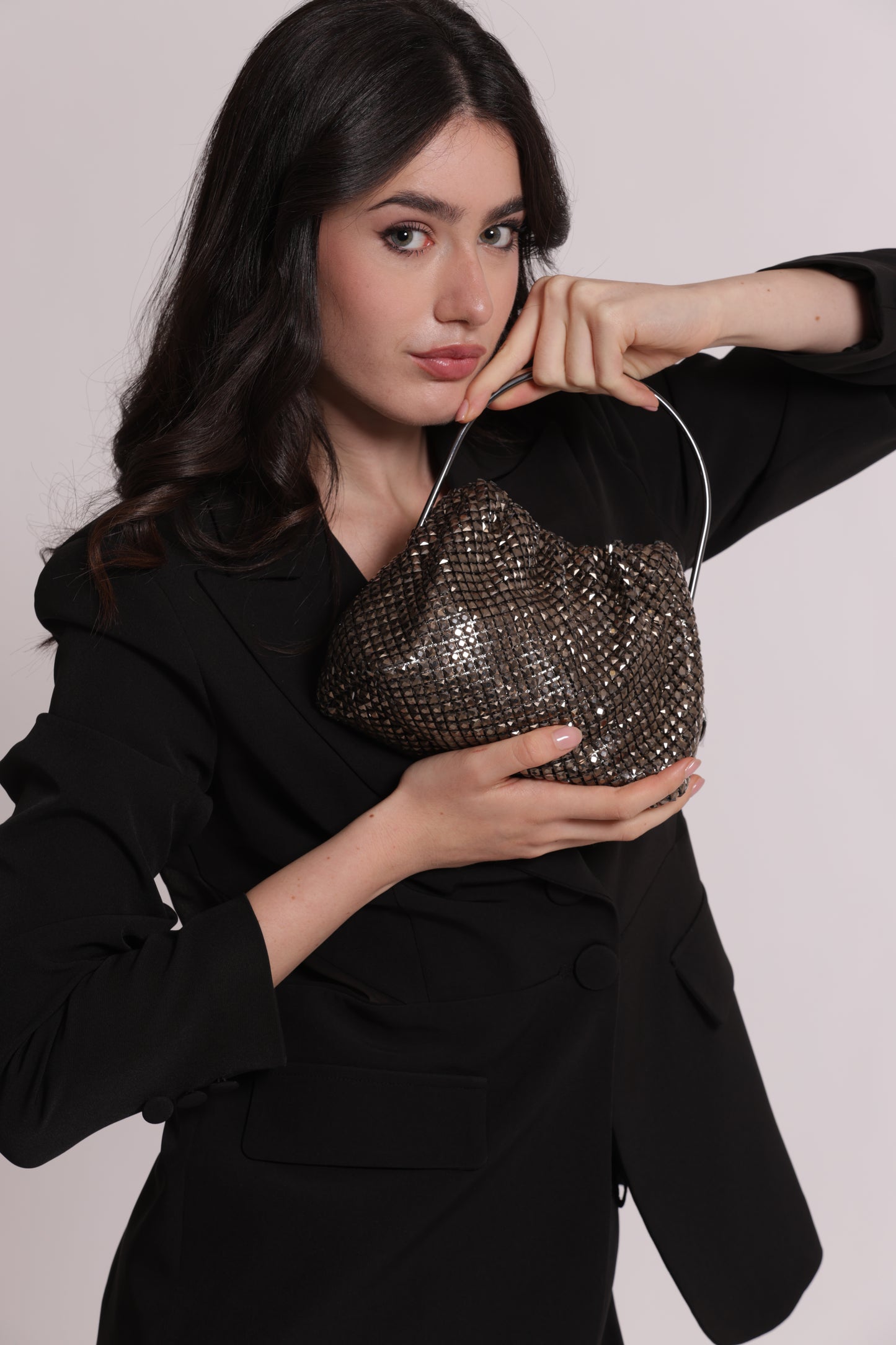 BORSA MORBIDA DI STRASS CON MANICO RIGIDO