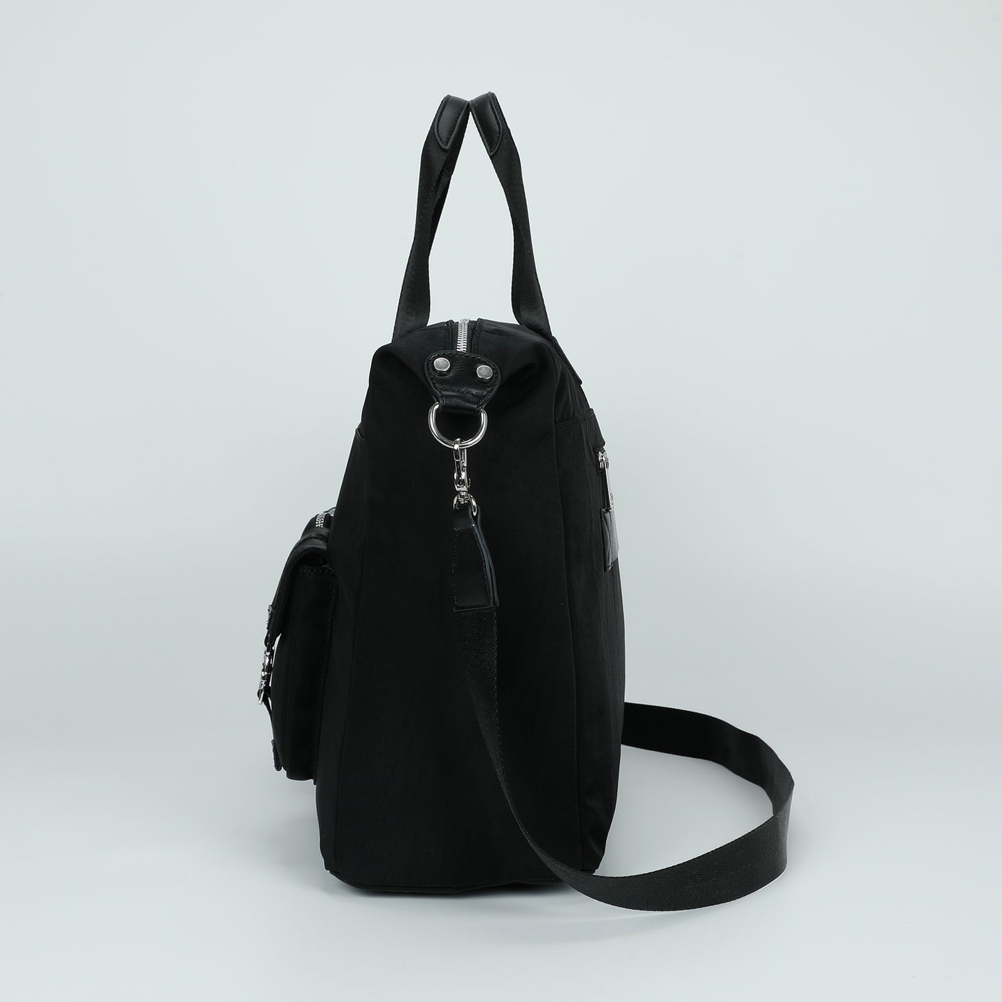 BORSONE IN NYLON CON TASCHE