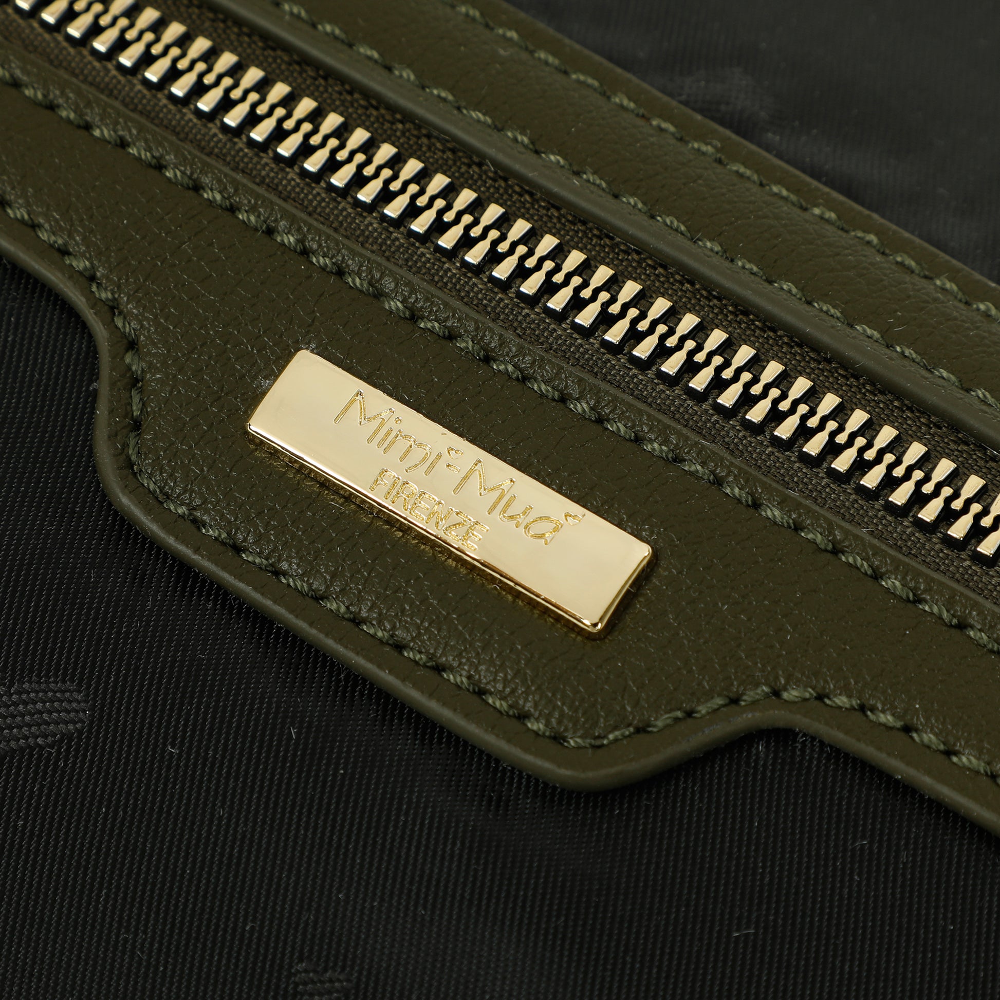 BORSA BAULETTO IN NYLON CON DETTAGLI IN PU