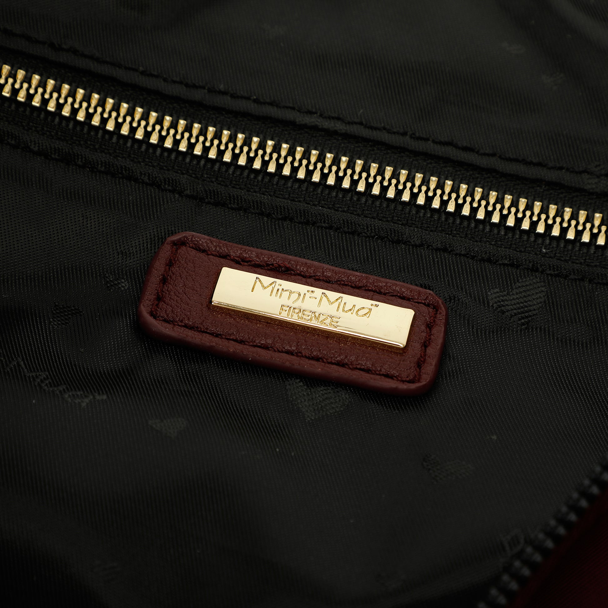 BORSA A TRACOLLA IN NYLON CON DETTAGLI IN PU