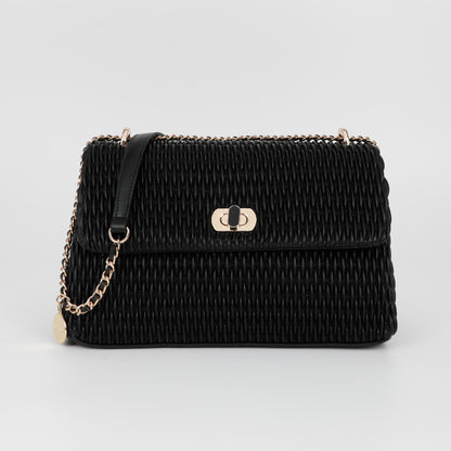 BORSA A SPALLA TRAPUNTATA