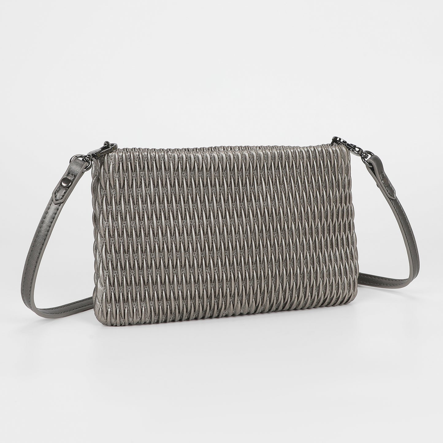 BORSA A TRACOLLA TRAPUNTATA