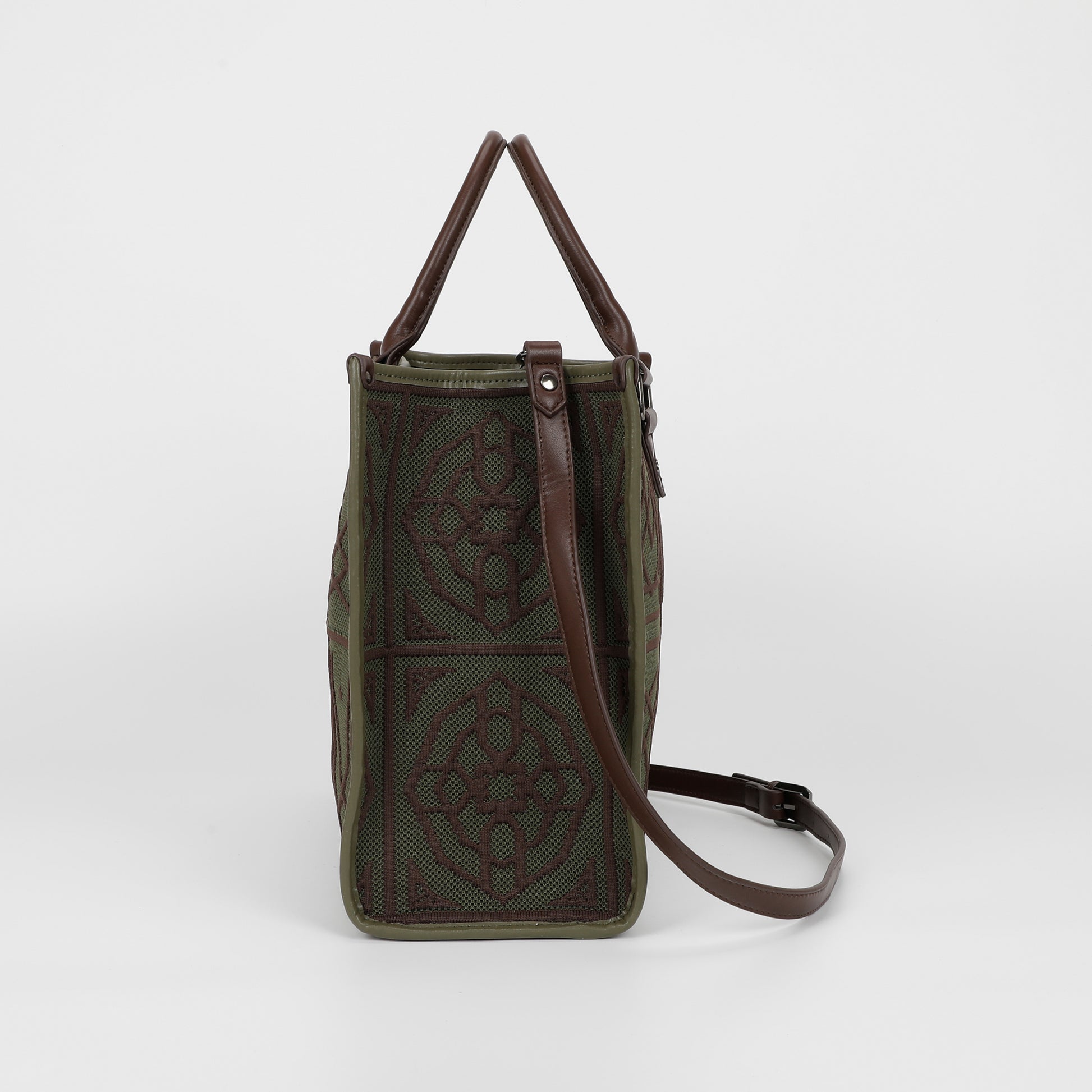 BORSA TOTE GRANDE CON DISEGNO RICAMATO