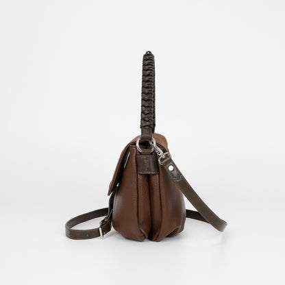 BORSA A MANO CON DETTAGLIO IN ECO SUEDE