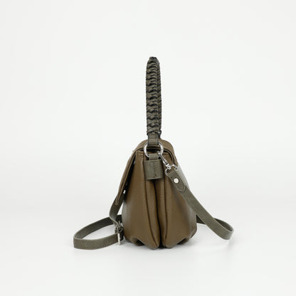 BORSA A MANO CON DETTAGLIO IN ECO SUEDE