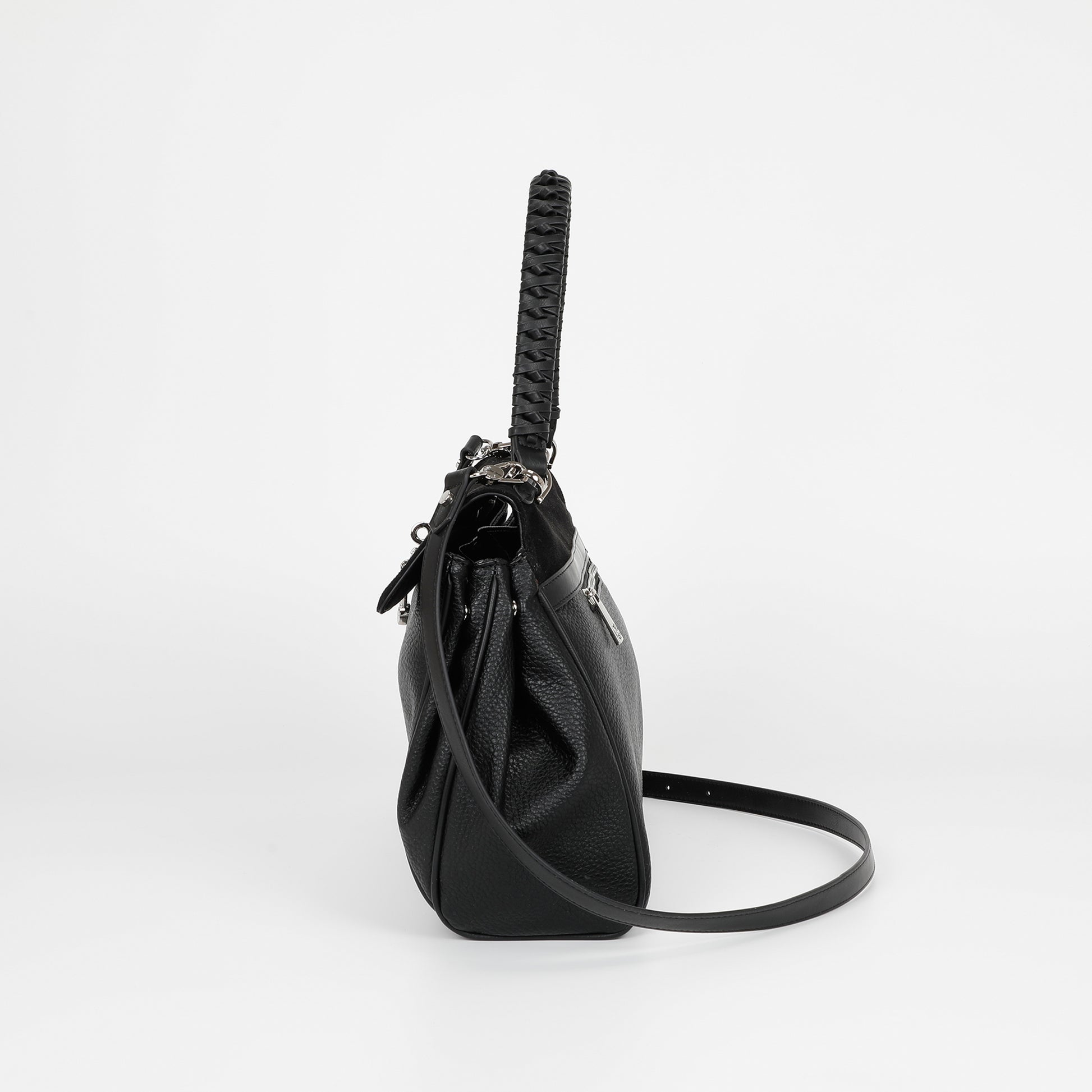 BORSA A SPALLA CON DETTAGLIO IN ECO SUEDE
