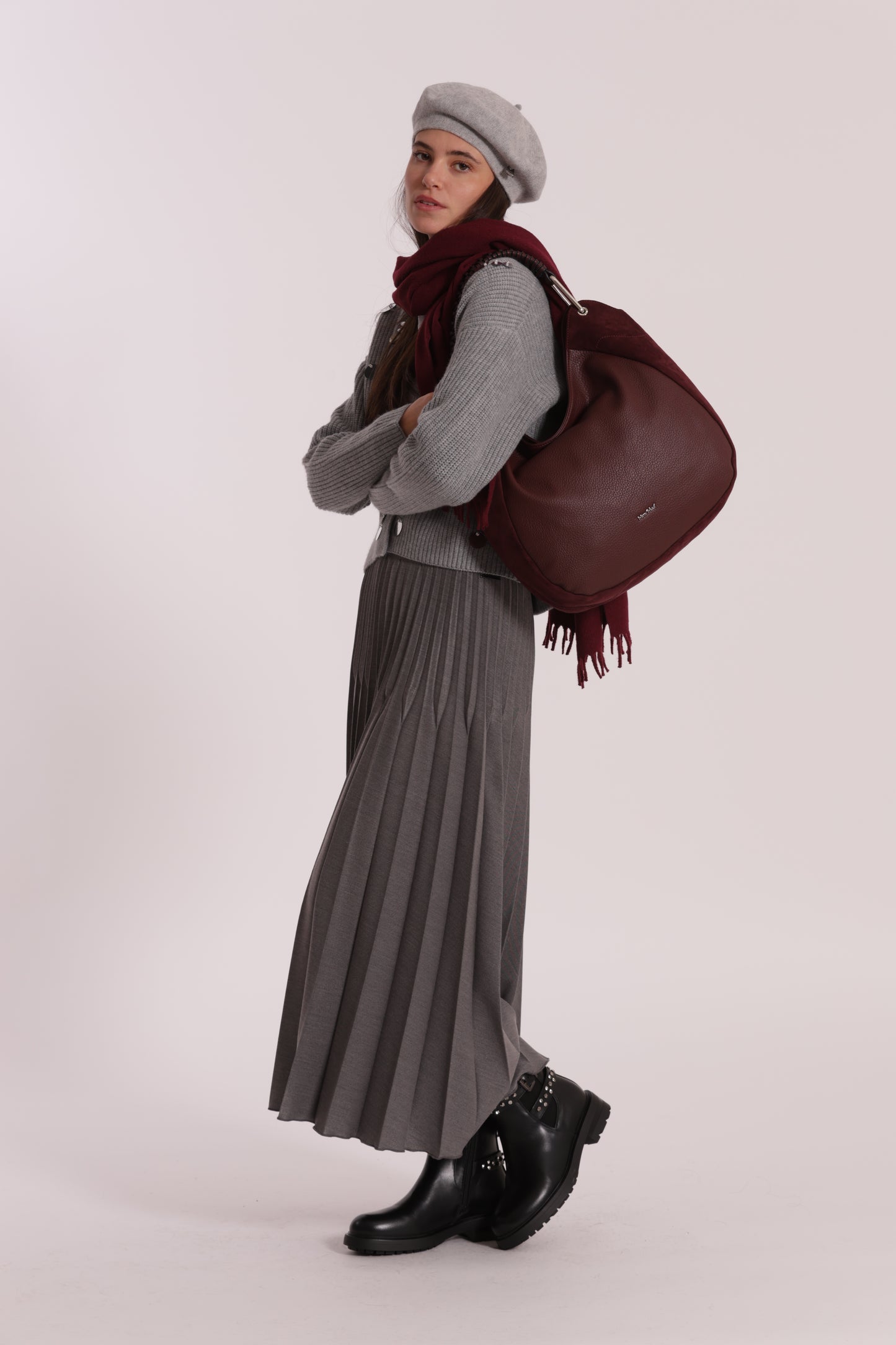 BORSA A SACCA CON DETTAGLIO IN ECO SUEDE