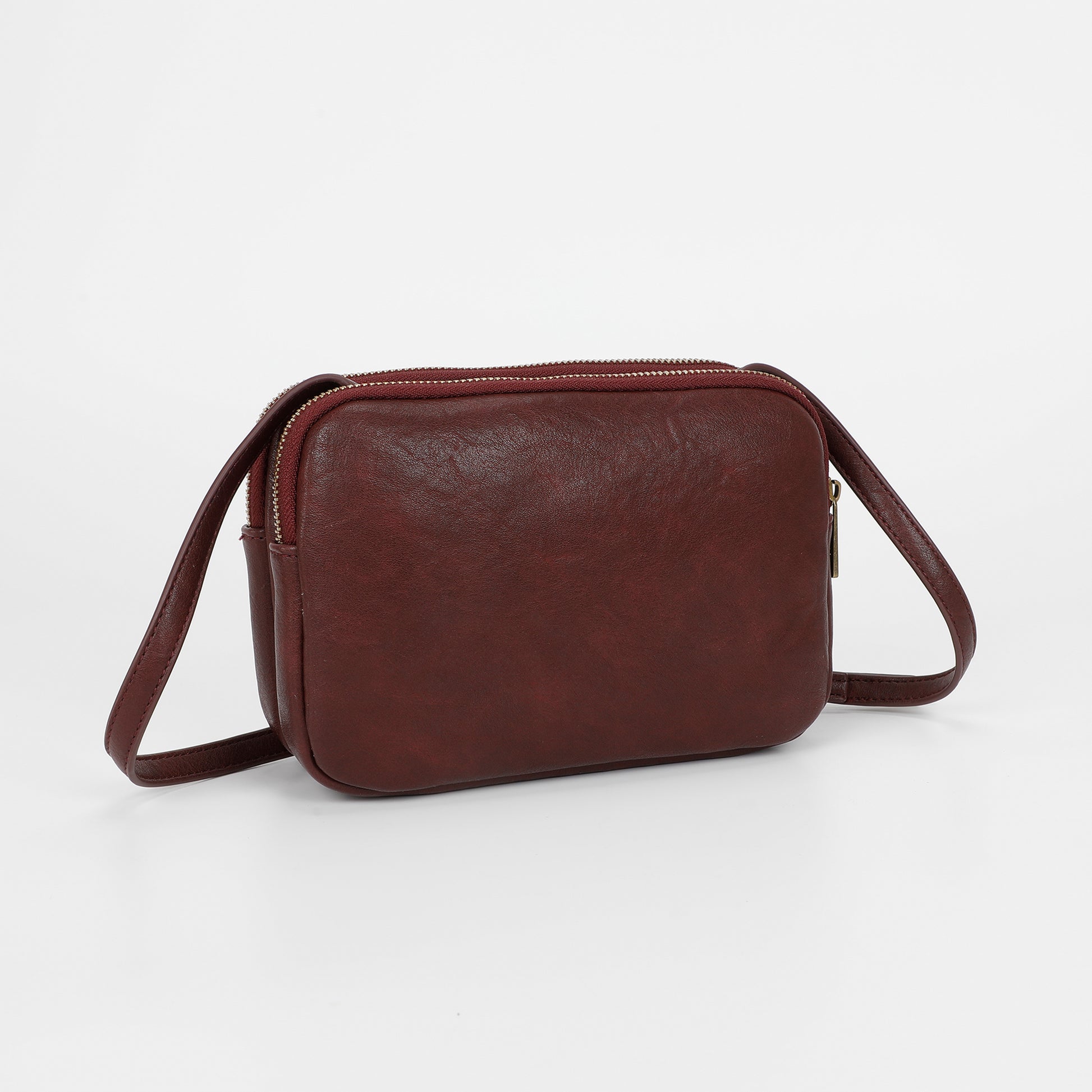 BORSA A TRACOLLA CON ACCESSORI IN OTTONE