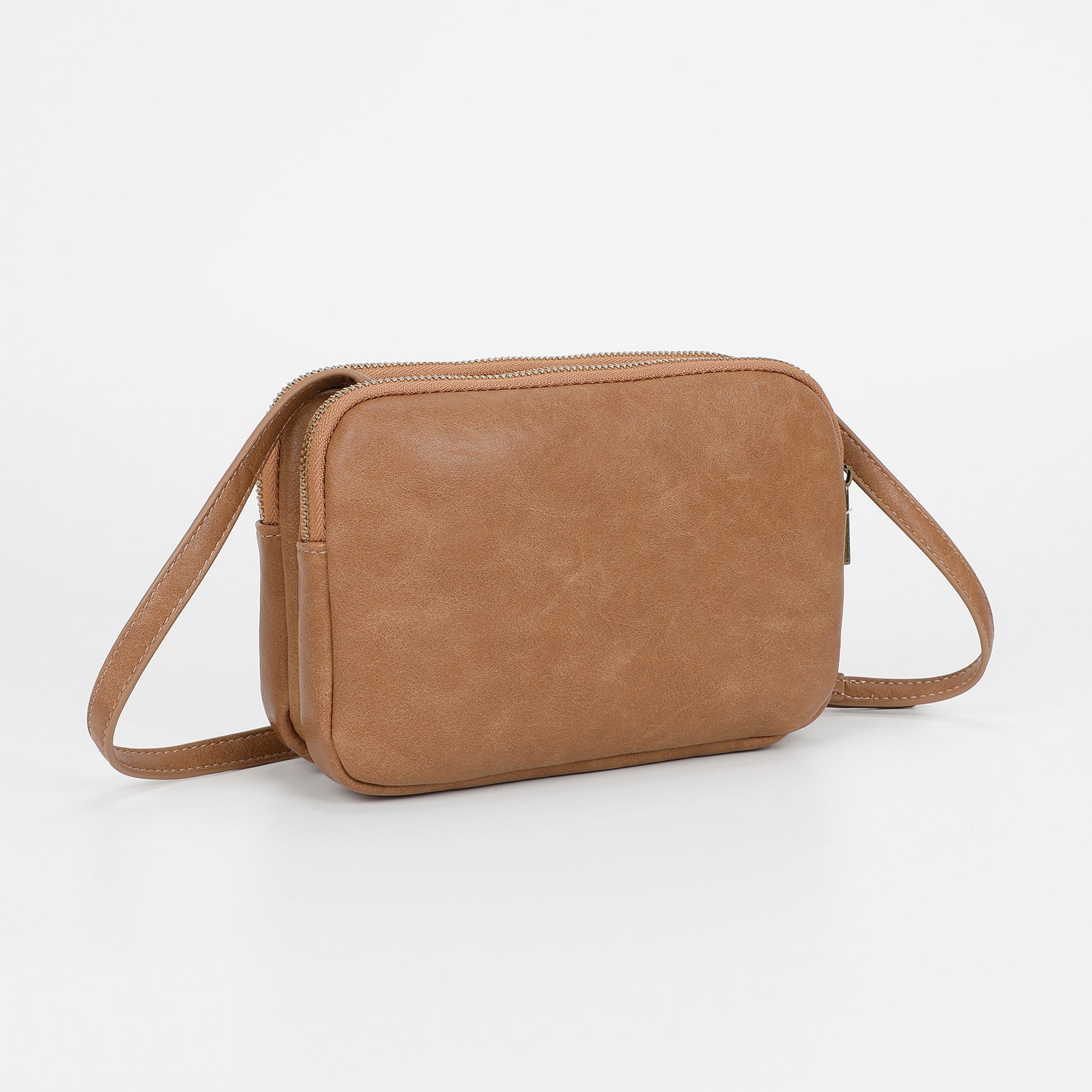 BORSA A TRACOLLA CON ACCESSORI IN OTTONE